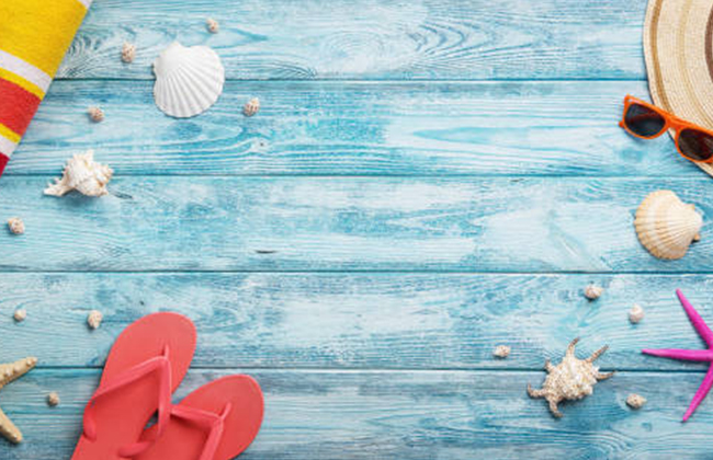 How to wear slippers for ladies in summer?